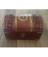 Handmade Jewelry Wooden Chest Box Vintage Look and Brass Fitting - €51,40 EUR