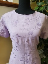 Women&#39;s VICTORIA HOLLEY Tan Dress w Floral Embroidery Size 10- Vintage - £20.33 GBP