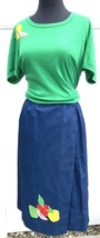 VTG 70s Frog Pond Blue Wrap Skirt + Tee Set Apple Applique Wearable Art ... - $1,738.80 MXN