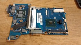 Toshiba P000531600 Mainboard mit Intel Core i5 2.4 GHz A5A002830010 VGA DDR3 8-2 - $75.00