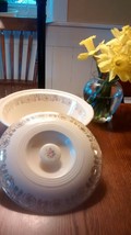 TRIUMPH LIMOGES ROASLIE CASSEROLE DISH 22 K. GOLD WITH LID - $17.23