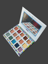 TRENDBEAUTY Mosaic Eyeshadow Palette  10.02 oz, Full Size NIB - $14.84