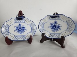 1 Pair vtg porcelain blue &amp; White Floral Decorative Oval Reticulated Plate - £11.99 GBP