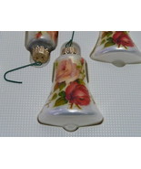 4 VINTAGE KREBS BELL SHAPED RED AND PEACH ROSES GLASS CHRISTMAS ORNAMENTS - $20.32 CAD