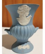 Mini Urn Vase Blue &amp; White Cameo 3.5&quot; - $9.80