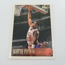 1996 Topps Scottie Pippen #33 Chicago Bulls Basketball Card - $2.22