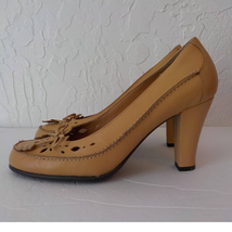 Aerosoles Whats What Beige Pump Heels Bow Women 7M Leather Almond Toe Co... - £19.73 GBP