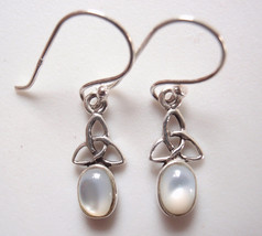 Very Small Mother of Pearl Oval 925 Sterling Silver Dangle Earrings - £9.37 GBP