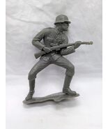 Vintage 1960s Unbranded Infantry Military Toy Soldier 5&quot; - $202.52 MXN