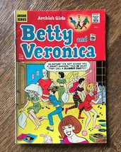 BETTY AND VERONICA  # 122 - Vintage Silver Age &quot;Archie&quot; Comic - VERY FINE - £12.46 GBP