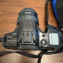 Minolta Maxxum 400Si 35mm Film Camera W/ AF 35-70 Zoom Lens & Carry Bag Bundle - $28.99