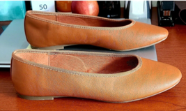 Gap Women’s Size 9 Tan / Brown Faux Leather Slip-On Flat Shoes. - $32.38