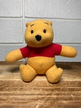 Cute Small Winnie The Pooh approx 3&quot; Tall - $91.33 MXN