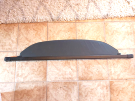 ORIGINAL CARGO COVER NETS PRIVACY SHADE BLACK FROM A 2015 TOYOTA RAV4 LE... - $920.81 MXN