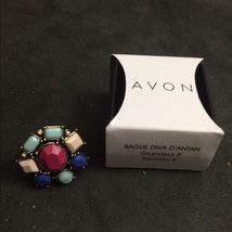Avon Vintage Diva Ring Size 8 - £7.98 GBP