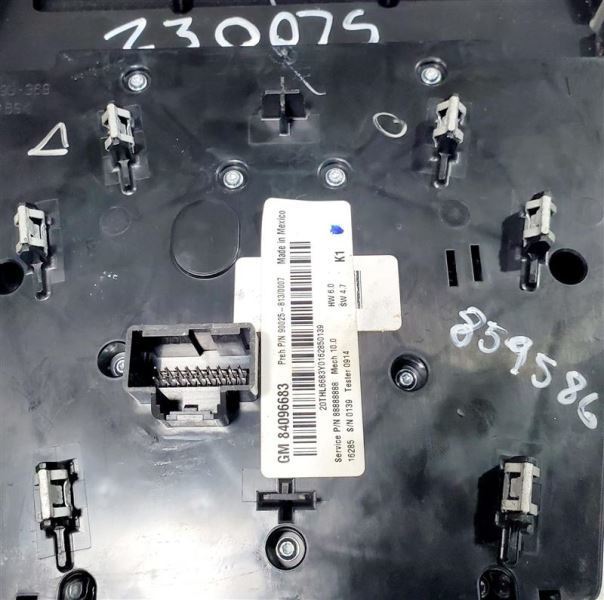 Radio Controls PN 84096683 OEM 2016 2017 Chevrolet Equinox  Item image 8