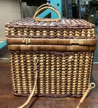 Beautiful Multicolored Vintage Wicker Picnic Basket - 12” - $12.61