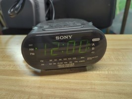 Sony Dream Machine ICF-C318 AM/FM Dual Alarm Clock Radio Black - $19.79