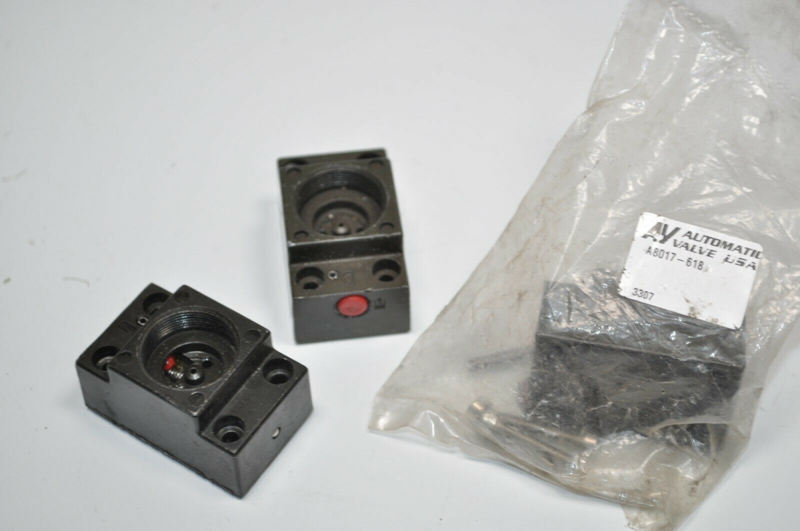 Lot of 3 AUTOMATIC VALVE A8017-618 Solenoid Valve Bases/Manifold ?? - $39.59