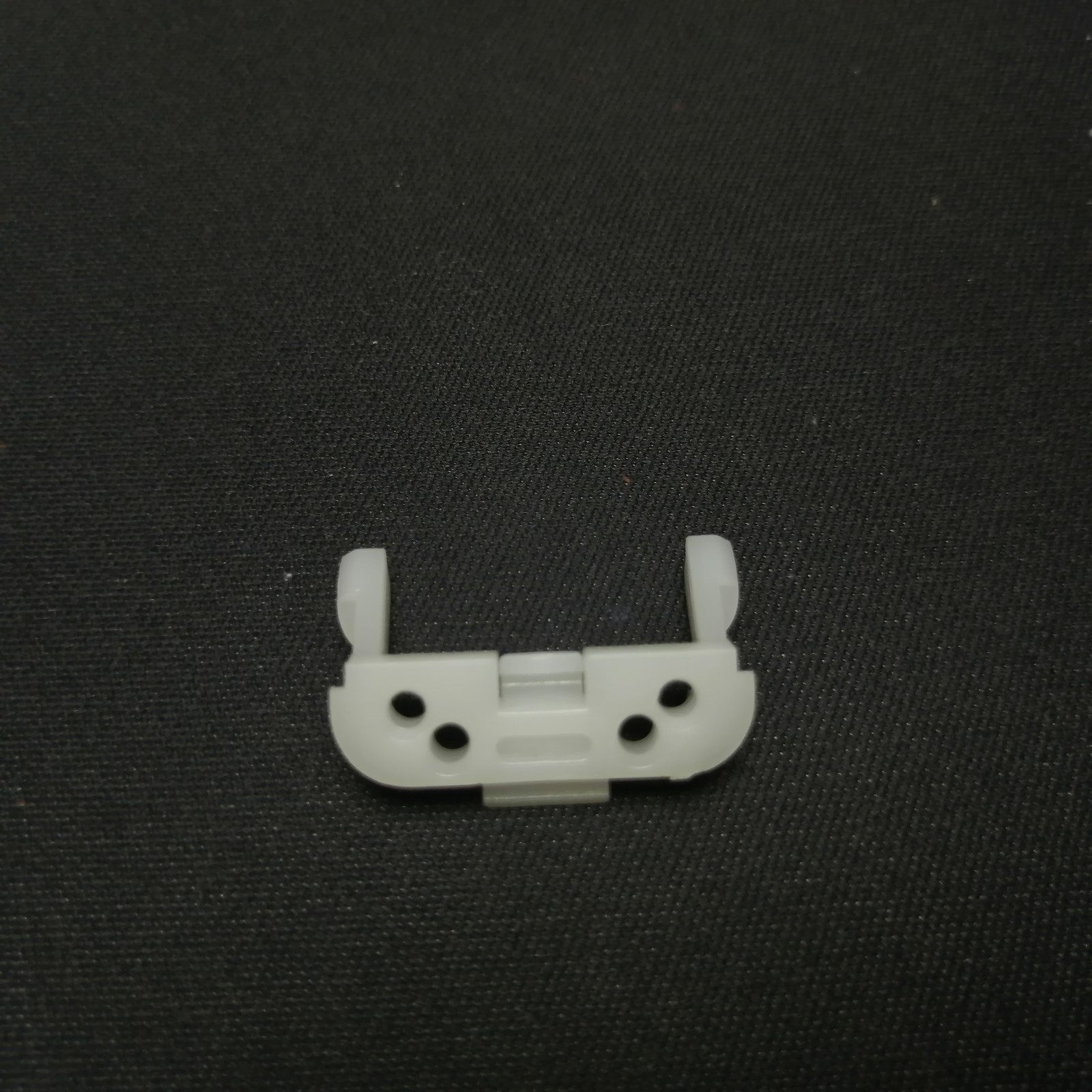 Primary image for White Backing Plastic Piece Replacement Part for WAHL 9884 9884L 9885 blade