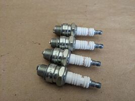 Set of 4 Champion RH8C Spark Plug 538 - $22.28