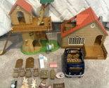 Lot Calico Critters Lakeside Lodge Adventure Treehouse Gift Set Incomple... - $69.99