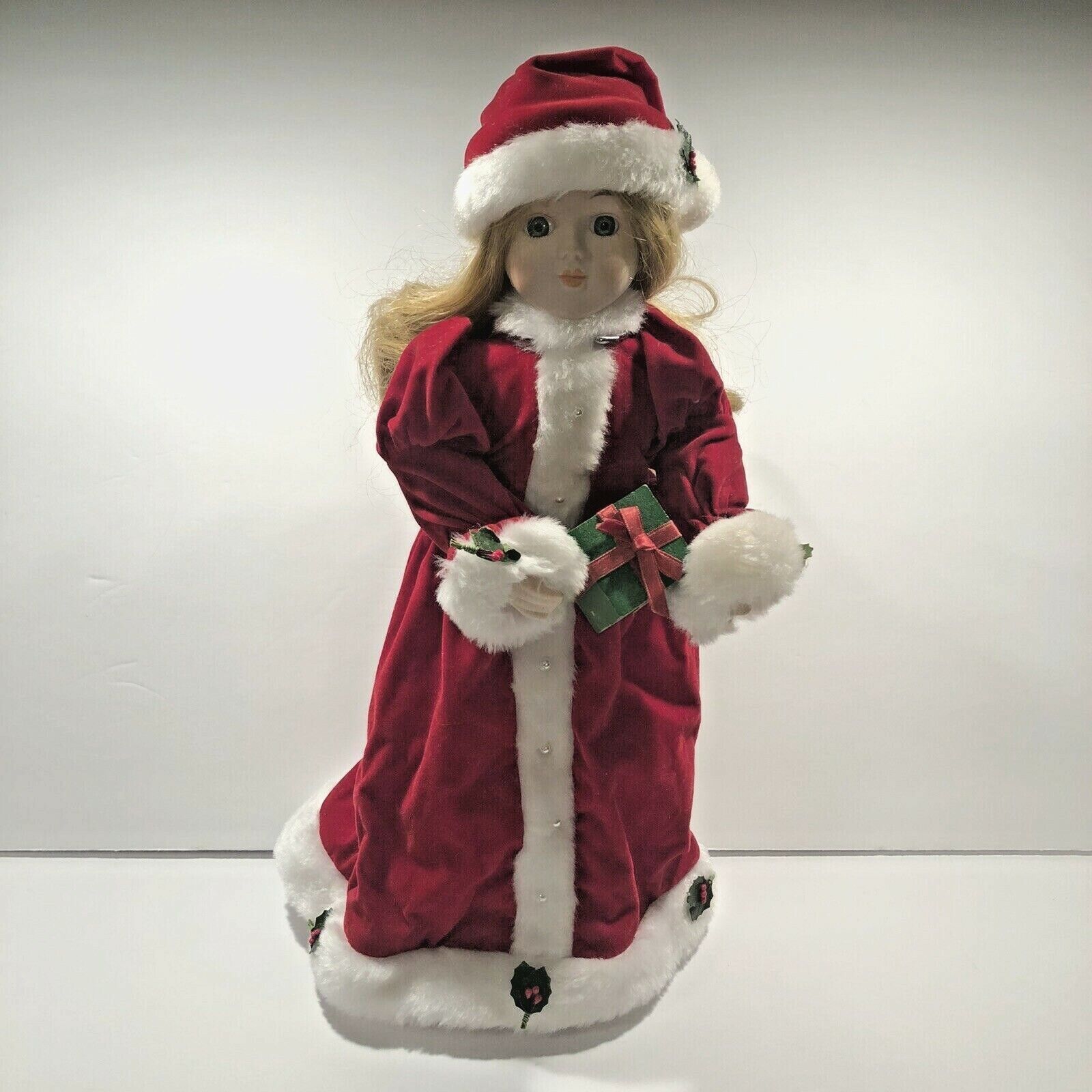 Vintage House Of Lloyd 1989 Christmas Around The World Carole Holiday Doll 16" - $17.72