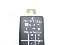 86-95 MERCEDES-BENZ W124 INSTRUMENT CLUSTER SPEEDOMETER LIGHT RELAY Q1349 image 10