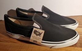 Vans Classic Slip-On™ Size 15 Wide Sneakers &amp; Athletic Shoes - £51.74 GBP