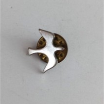 Vintage Small Silver Flying Peace Dove Lapel Hat Pin - £6.48 GBP