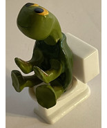 Freddie B. Turtle Sitting on a Toilet Seat Aviva Enterprises Hong Kong 1... - £6.08 GBP