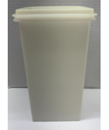 Vintage Tupperware Cracker Keeper Square Container 1314-5 &amp; Frosted Lid ... - $16.24 CAD