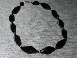 Estate Trifari Marked Black Plastic Twist with Goldtone Spacer Bead Necklace – - £6.88 GBP