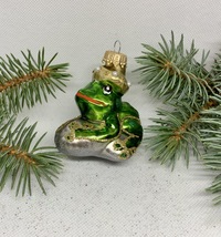 Sitting green frog glass Christmas handmade ornament, Christmas glass decoration - £10.79 GBP