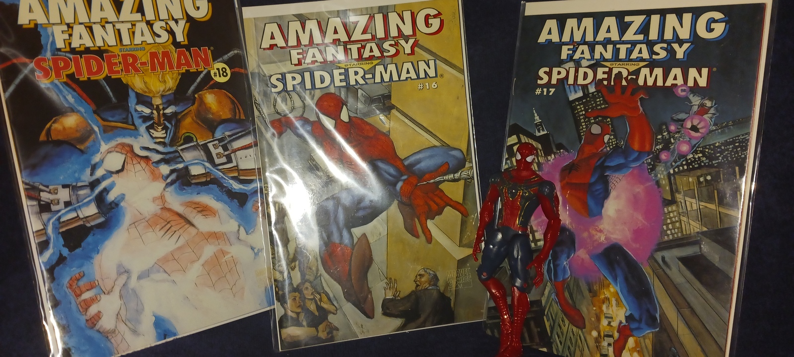 AMAZING SPIDER-MAN #16,17,18 W SPIDER-MAN LIGHT-UP COLLECTORS figure fr sh - $29.99