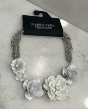 Simply Vera Wang 3D White Flower Statement Necklace NWT - $26.10