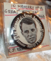 Vintage Pinback Button Senator Robert F. Kennedy 1925-1968 In Memory of a Great - £9.31 GBP