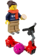 NEW Official Lego Holiday Ice Skater Minifigure &amp; Skooter Mini set - $214.46 MXN