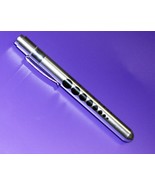 (100) Professional Medical Diagnostic Penlights With Pupil Gauge Silver - $3,744.12 MXN