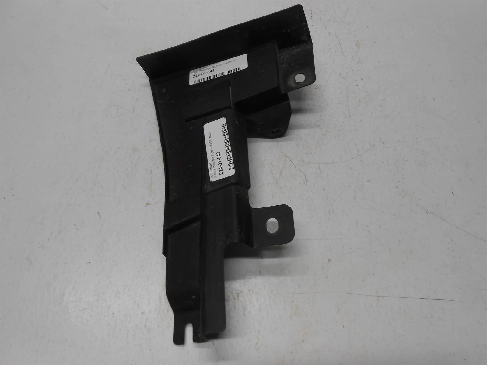 2008 Mini Cooper Rear Passenger Right Wind Deflector 13077710 - $24.99