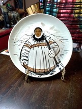 Sascha B Sascha Brastoff Alaska Line Exkimo Inuit Hunter 10 inch plate - $61.71 CAD