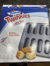 Hostess Twinkies Bake Set Includes Baking Pan &amp; Recipe Booklet - £12.63 GBP