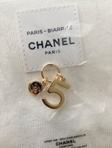 (1) CHANEL Beauty VIP Gift Gold Logo No.5 Charm Pendant 23 Holiday Genuine Rare - £17.13 GBP