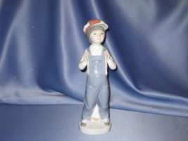Boy From Madrid Figurine by Lladro. - £155.84 GBP
