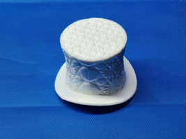 Vintage Fenton Milk Glass Top Hat - Large 4.7” Daisy &amp; Button Pattern - Pre-1970 - $9.88