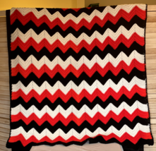 Vtg Crochet Afghan Blanket Chevron Red Black White  76X40 &quot; Home Tailgate Game - £16.57 GBP