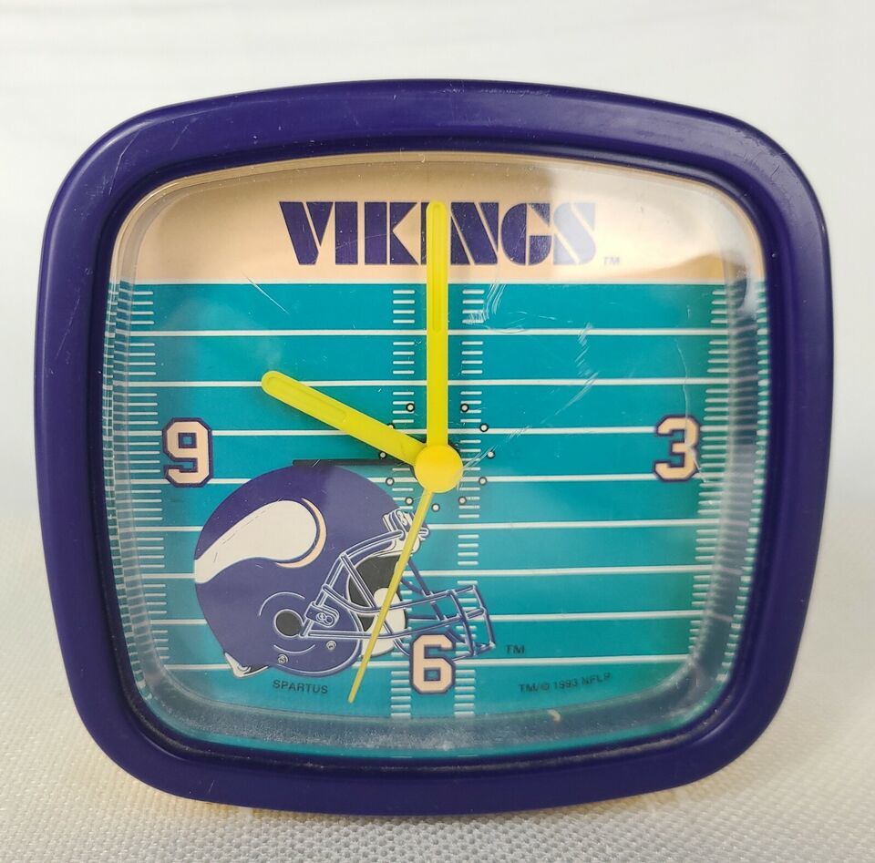 Vintage Spartus Minnesota Vikings NFL Alarm Clock 1993 MISSING BATTERY COVER - £37.63 GBP