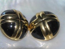 Estate Large Domed Black Enamel with Goldtone Center Cross Clip Earrings – - £6.08 GBP