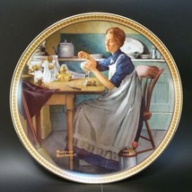 Norman Rockwell Rediscovered Women Porcelain Plate Working In The Kitchen - £7.88 GBP