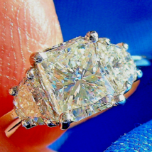 Earth mined Diamond Platinum 1.81 ct Engagement Ring BIRKS Emerald Cut Solitaire - $344,130.36 Earth mined Diamond Platinum 1.81 ct Engagement Ring BIRKS Emerald Cut Solitaire - $344,130.36 MXN